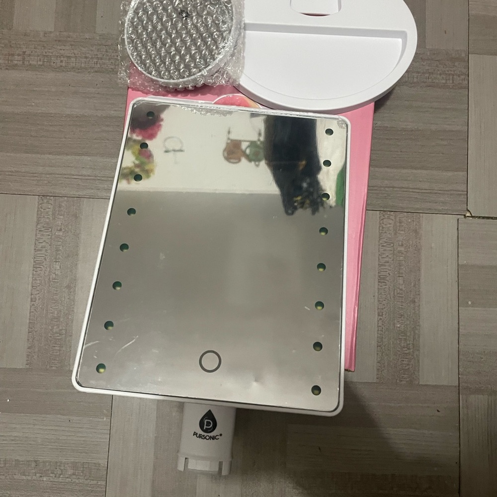 Pursonic LED Touch Vanity Makeup Mirror - White NIB - Picture 5 of 5